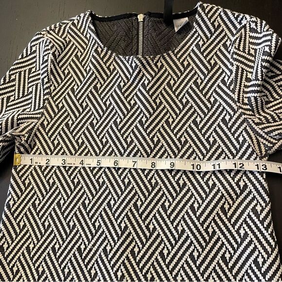 H&M Divided Black and White Geometric Tweed Knit Mini Dress Women’s Size 2 - Picture 6 of 6